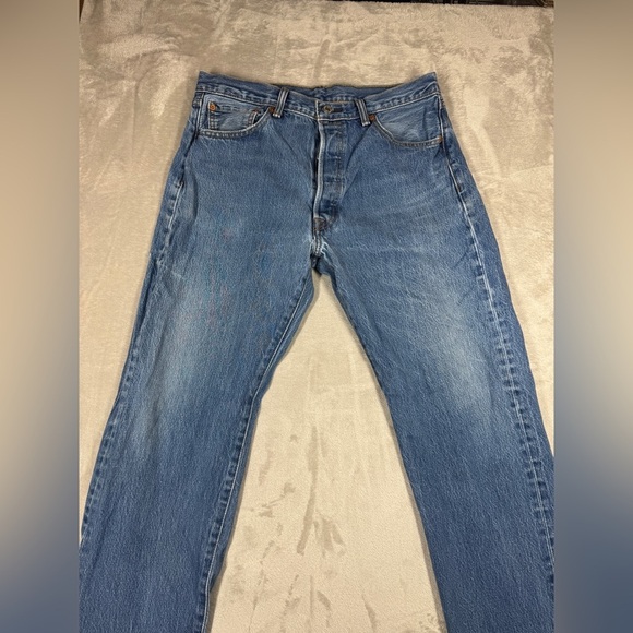 Levi’s Men’s 501 Straight Leg Button Fly Denim Blue Jeans Size 36 - Picture 8 of 16